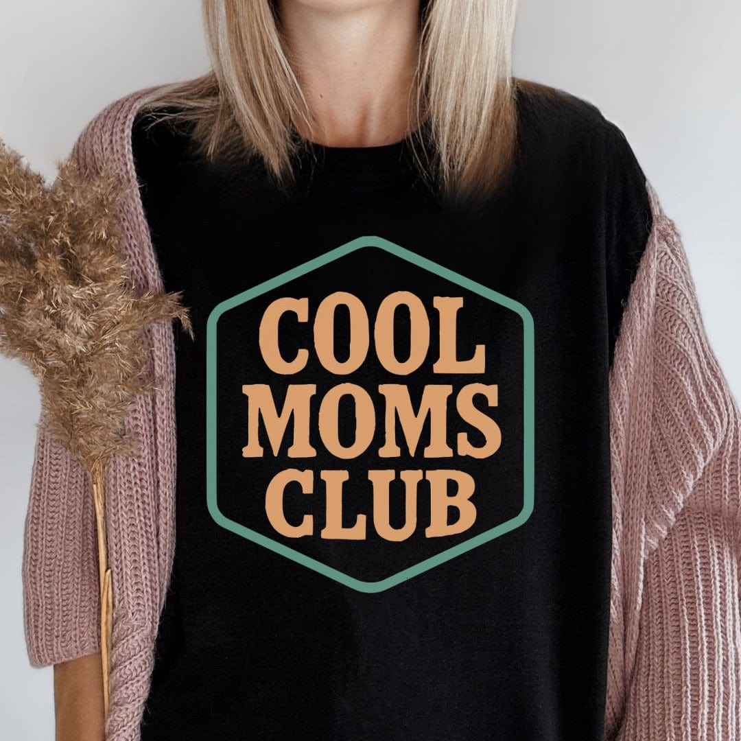 MyDesigns T-Shirt Cool Moms Club T-Shirt