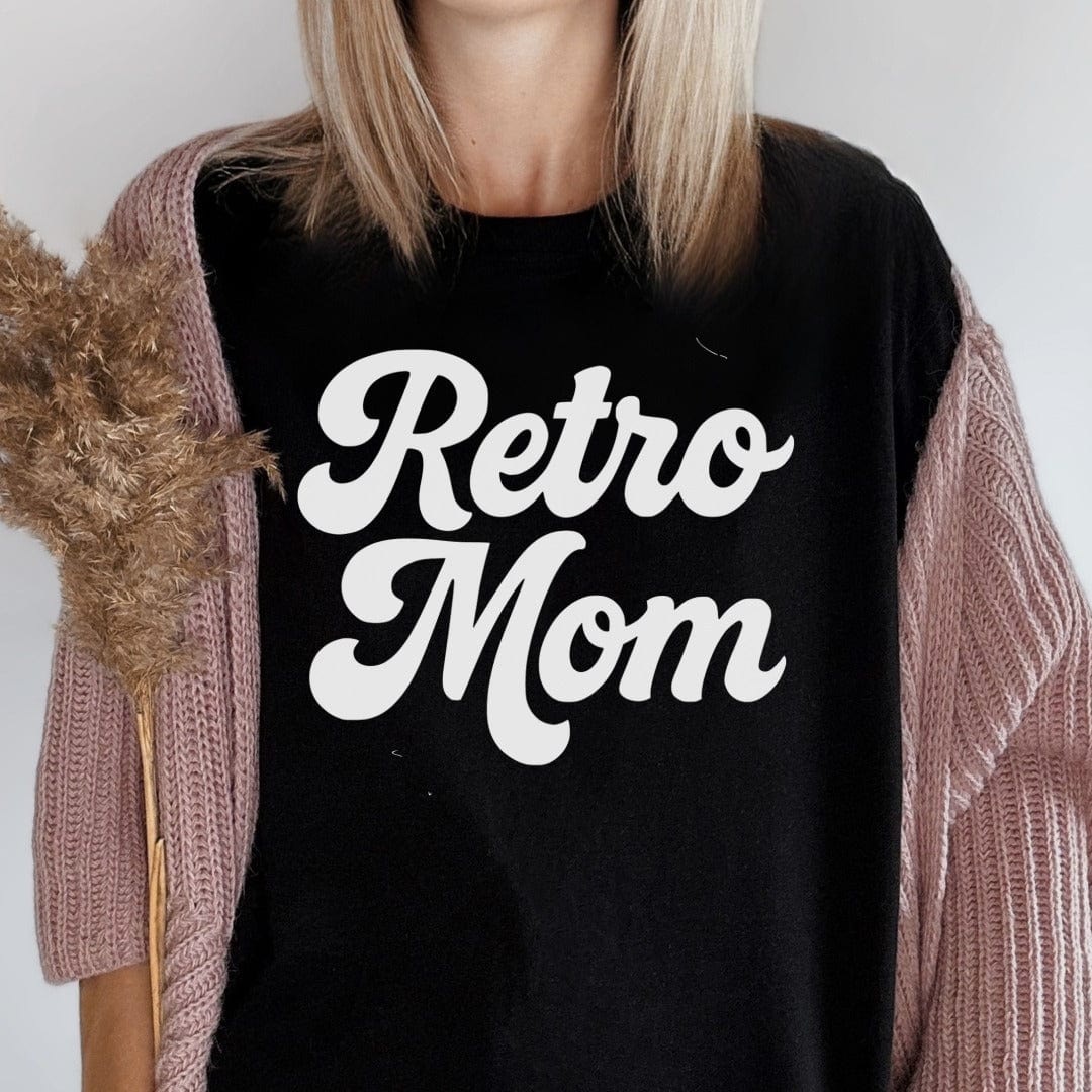 MyDesigns T-Shirt Retro Mom Stylish Design Gift For Mother's Day T-Shirt