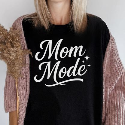 MyDesigns T-Shirt Mom Mode With Stars Graphic Design Trendy Motherhood T-Shirt