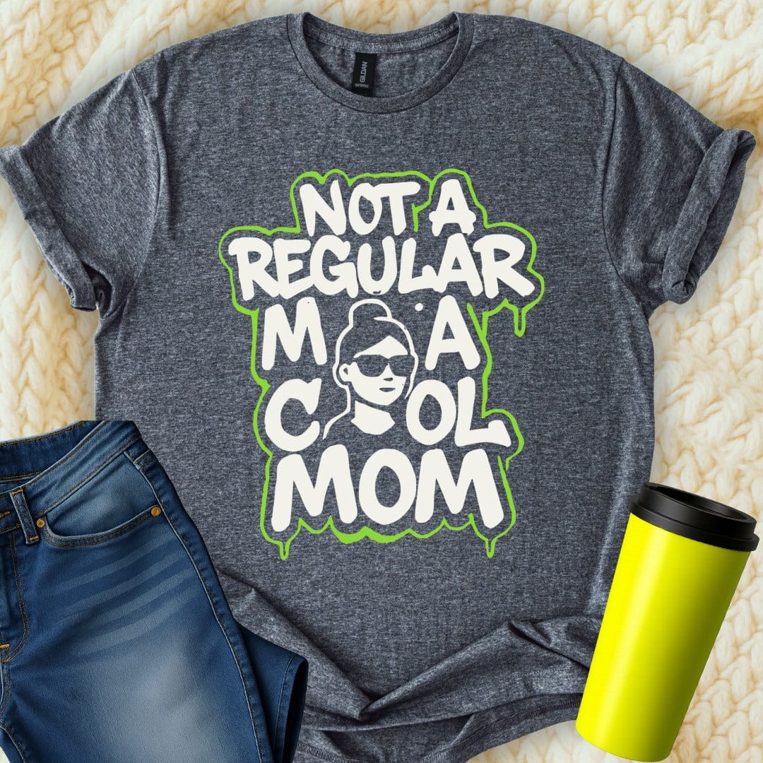 MyDesigns T-Shirt Not a Regular Mom I'm a Cool Mom Funny Design T-Shirt