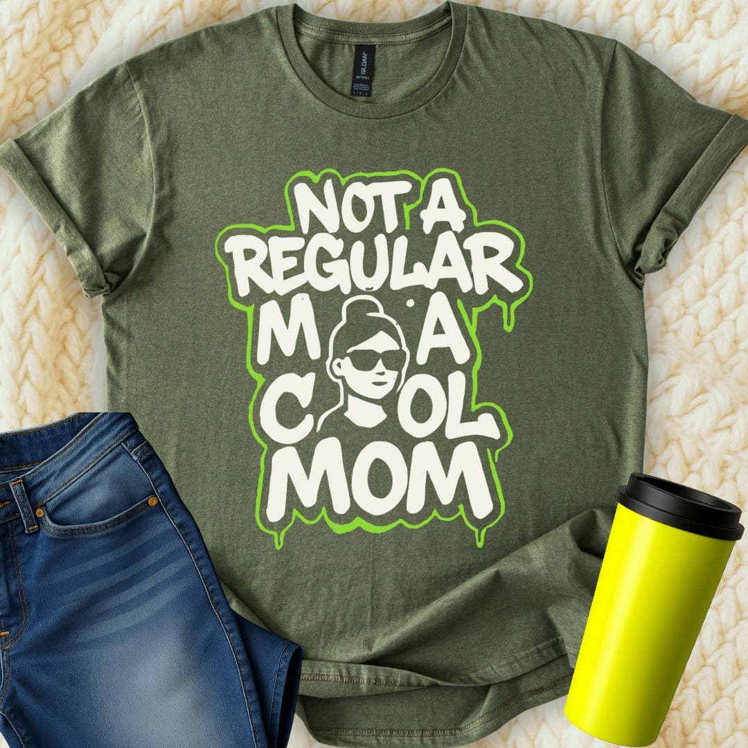 MyDesigns T-Shirt Not a Regular Mom I'm a Cool Mom Funny Design T-Shirt