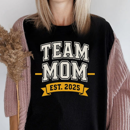 MyDesigns T-Shirt Team Mom T-Shirt